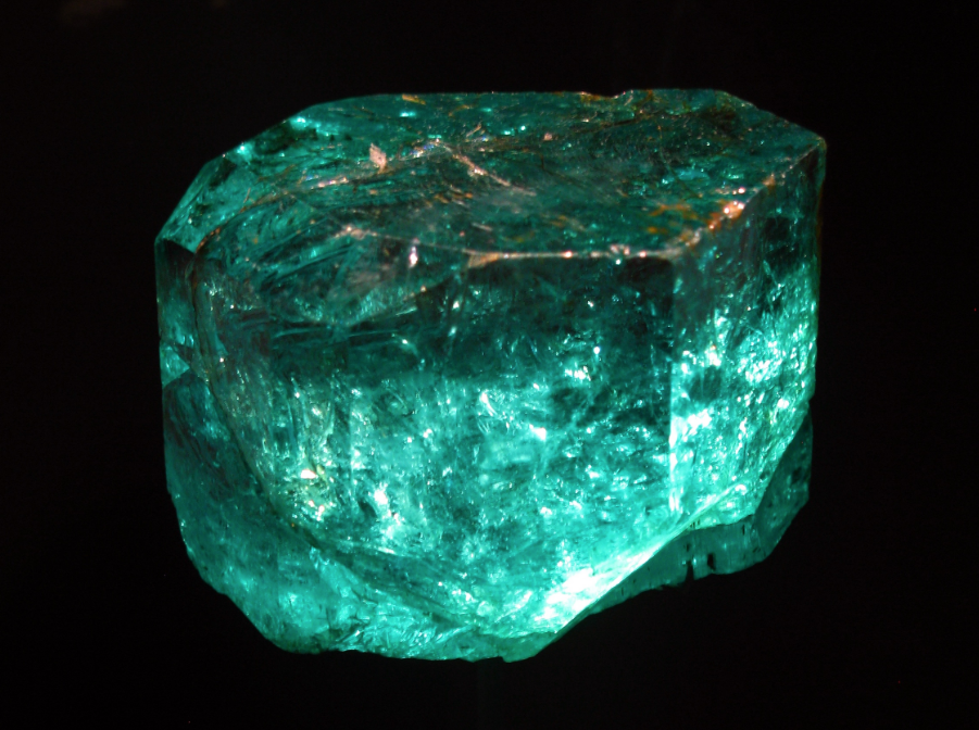 Emerald Meanings and Properties guide, uses and care