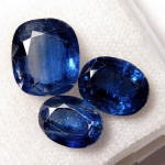 kyanite-stones