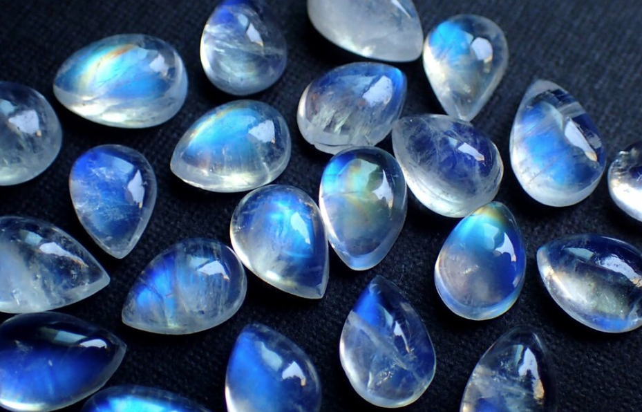 Discover Moonstone Meanings and Properties, Value, Uses
