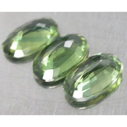 0.90 ct Natural green Sapphire gemstone lot-736