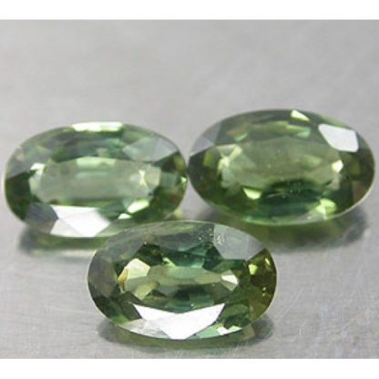 0.90 ct Natural green Sapphire gemstone lot-737
