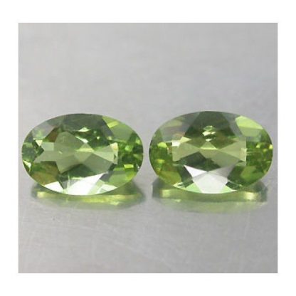 1.01 Ct. Natural neon green Apatite gemstone pair-887
