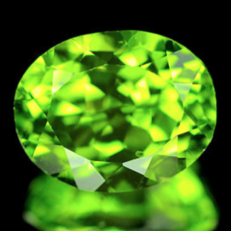 Untreated-green-Peridot-gemstone-for-sale-310