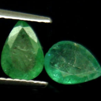 natural-colombian-emerald-pair-gemstone-148